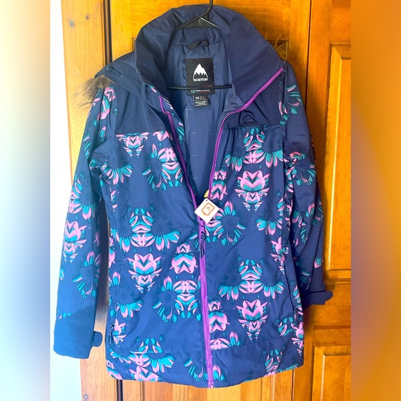 Burton women's Lelah jacket with removable fur trim - Picture 11 of 14